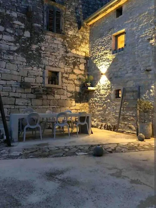 Petit 19th century casa, Casa Maggiolina, Istria Villa Juršići