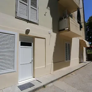 https://anita-city-apartments-and-rooms.hotelinzadar.com